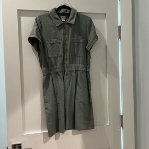 Super cute cargo dress NWT